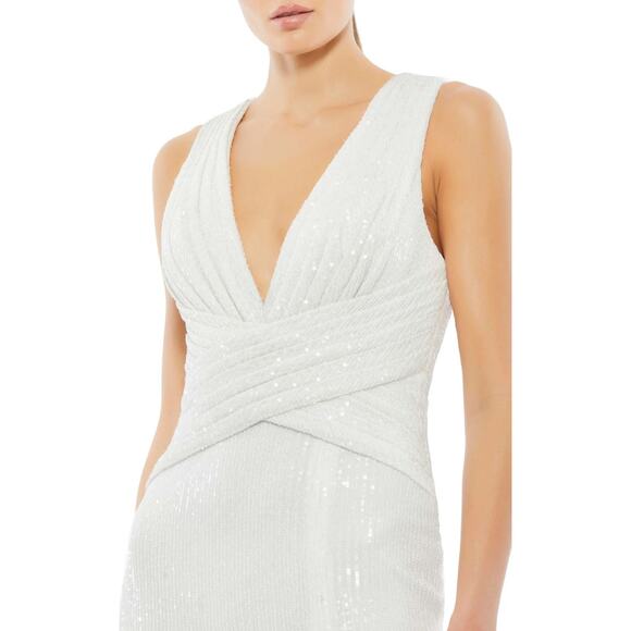 Mac Duggal NWT V-Neck Sequin Wrap Waist Gown White Side Slit Size 2 Sleeveless - Picture 2 of 8